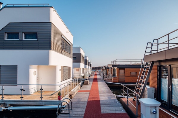 Foto van 1-slaapkamer woonboot - Vakantiehuis in Bitterfeld-Wolfen - Untagged