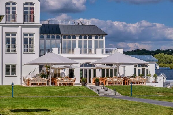 Foto van Sunday Resort Schwielowsee 2-Slaapkamersuite - Vakantiehuis in Werder - HotelExteriorSummer