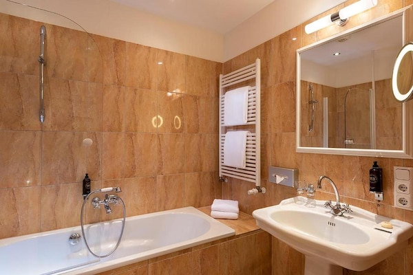 Foto van Sunday Resort Schwielowsee Presidentiële suite - Vakantiehuis in Werder - BathRoom