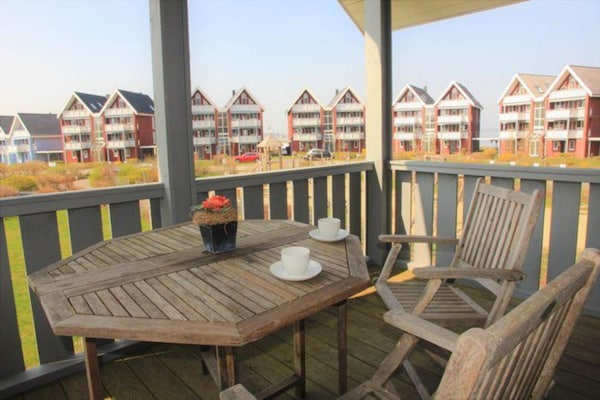 Foto van geweldig vakantiehuis voor gezinnen - Vakantiehuis in Rechlin - TerraceBalcony