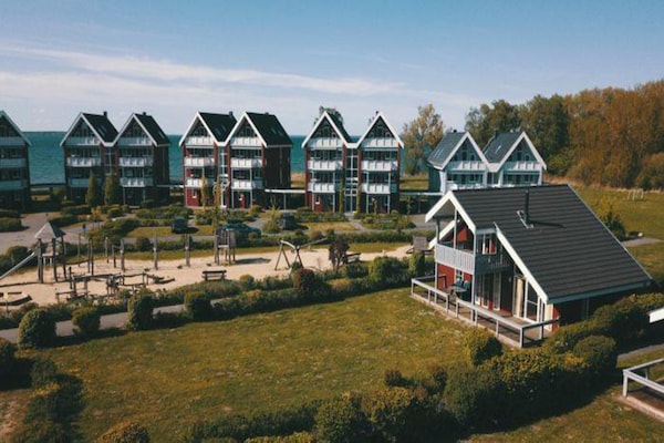 Foto van geweldig vakantiehuis voor gezinnen - Vakantiehuis in Rechlin - ExteriorSummer