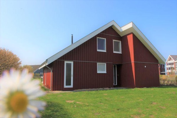 Foto van geweldig vakantiehuis voor gezinnen - Vakantiehuis in Rechlin - ExteriorSummer