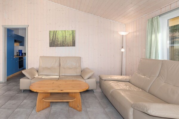 Foto van Vakantiehuis met sauna in vakantiepark Mirow - Vakantiehuis in Granzow - LivingRoom