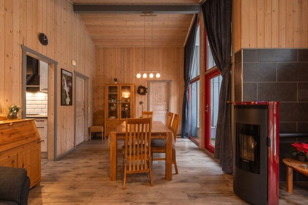 Foto van Vakantiehuis met sauna in vakantiepark Mirow - Vakantiehuis in Granzow - DiningRoom