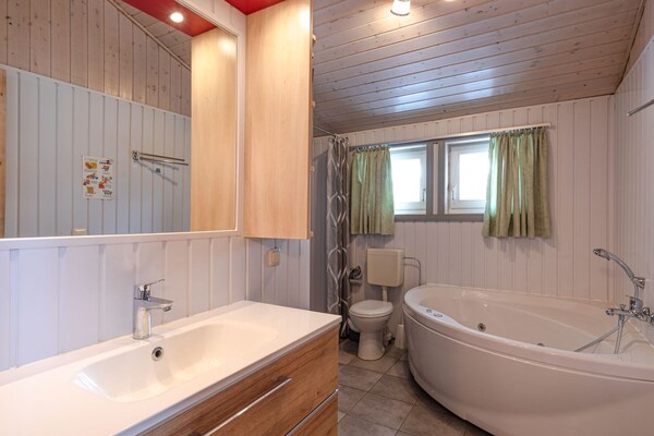 Foto van Vakantiehuis met sauna in vakantiepark Mirow - Vakantiehuis in Granzow - BathRoom