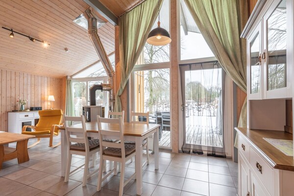 Foto van Vakantiehuis met sauna in vakantiepark Mirow - Vakantiehuis in Granzow - DiningRoom