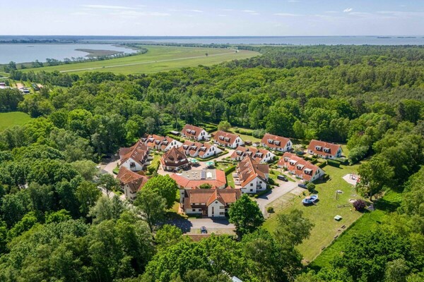 Foto van 2.2/T4 vakantiehuispark “Freesenbruch” - Vakantiehuis in Zingst (Ostseeheilbad) - Untagged