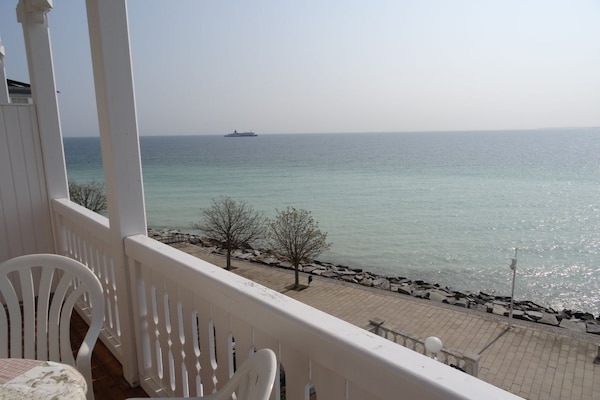 Foto van Prinselijk hof met uitzicht op de Oostzee - Vakantiehuis in Sassnitz - Untagged