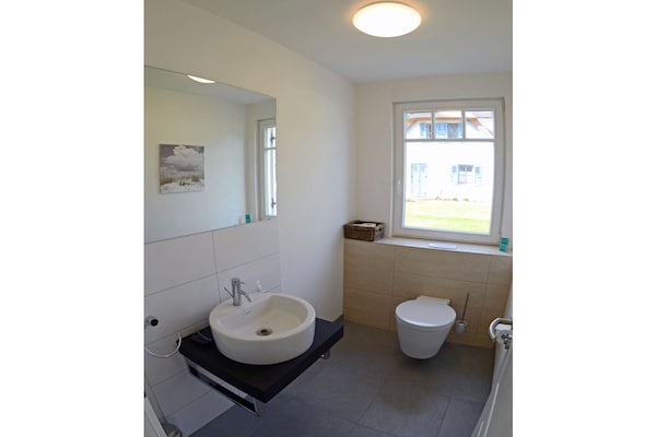 Foto van Thuishaven Comfortabel vakantieverblijf - Vakantiehuis in Glowe - Untagged