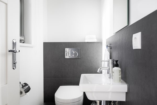Foto van Rieten dakhuis in Dranske - Vakantiehuis in Dranske - BathRoom