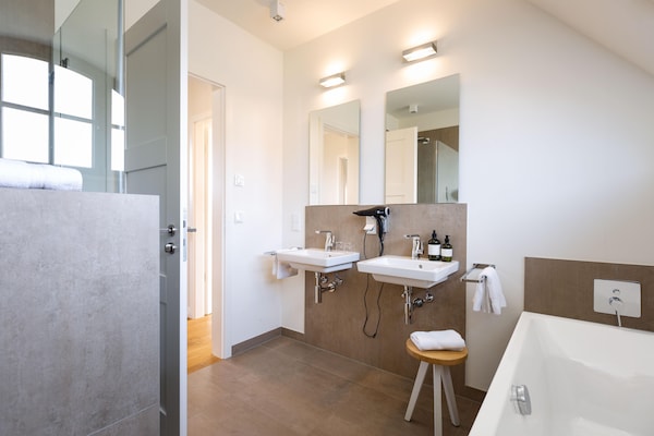 Foto van Rieten dakhuis in Dranske - Vakantiehuis in Dranske - BathRoom