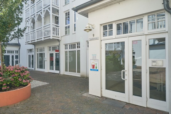 Foto van Smaakvol ingericht vakantieappartement voor 4 personen in het Seepark Sellin - HallReception