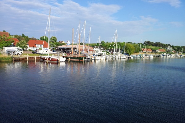 Foto van 1 in het landhuis “Am See” Neuensien - Vakantiehuis in Ostseebad Sellin - Untagged