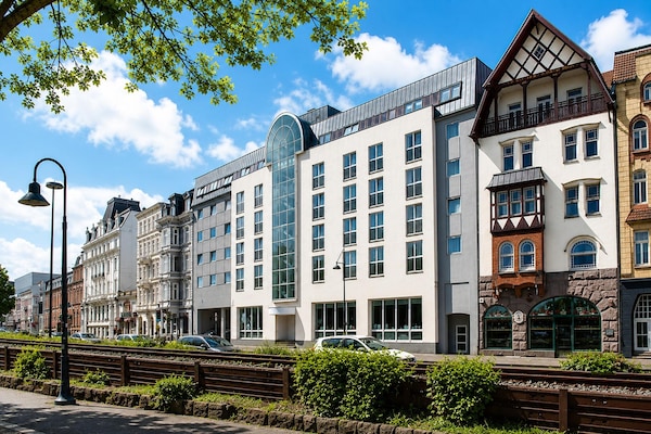 Foto van Sunday Hotel Flensburg Familiekamer - Vakantiehuis in Flensburg - HotelExteriorSummer