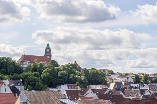 Foto van Sunday Hotel Flensburg Familiekamer - Vakantiehuis in Flensburg - ViewFromHotelSummer
