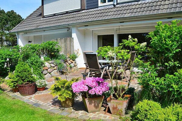 Foto van Vakantiehuis in Archsum met zwembad - Vakantiehuis in Archsum - ExteriorSummer