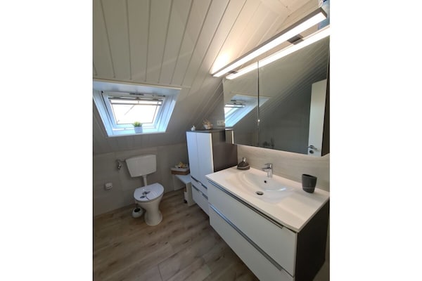Foto van Thuishaven Comfortabel vakantieverblijf - Vakantiehuis in Wilhelmshaven - BathRoom