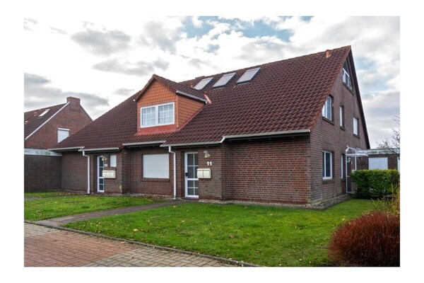 Foto van Vakantiewoning Mali Comfortabele vakantiewoning - Vakantiehuis in Norddeich - ExteriorSummer