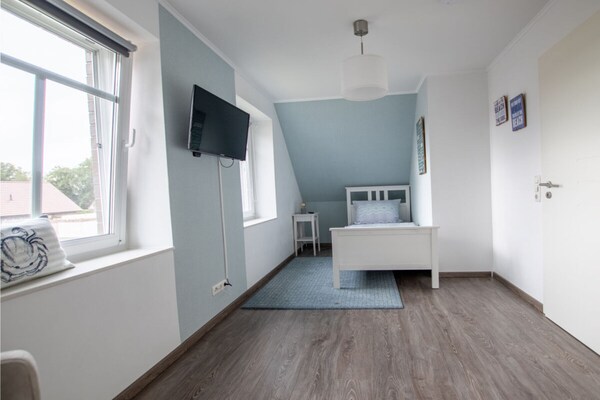 Foto van Vakantiehuis Strandoase aan het zwemmeer - Vakantiehuis in Aurich-Tannenhausen - BedRoom