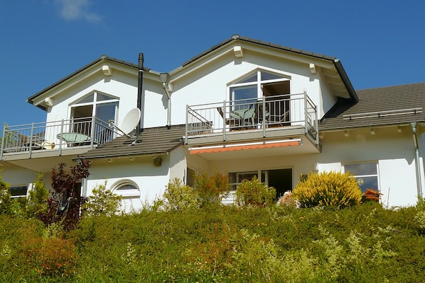 Foto van 2 aparte appartementen met balkon aan de skipiste - Vakantiehuis in Willingen - ExteriorSummer