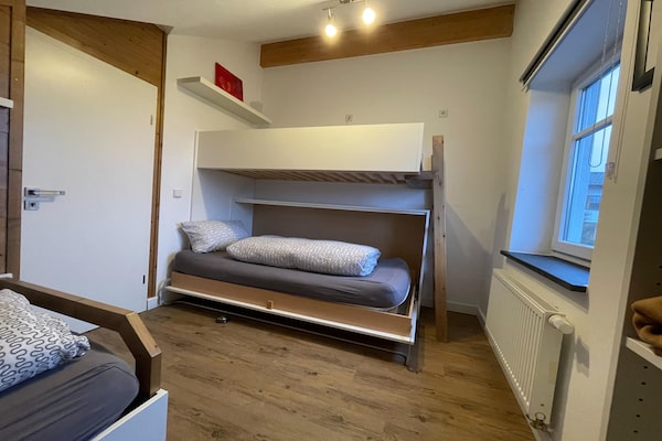 Foto van 2 aparte appartementen met balkon aan de skipiste - Vakantiehuis in Willingen - BedRoom