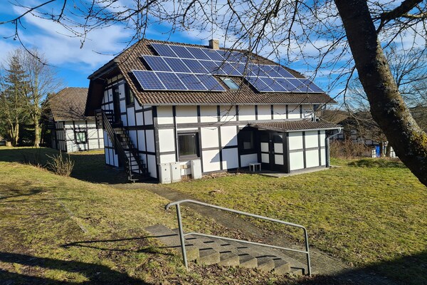 Foto van Chalet in Frankenau vlakbij skipistes en Edersee - Vakantiehuis in Frankenau - ExteriorSummer