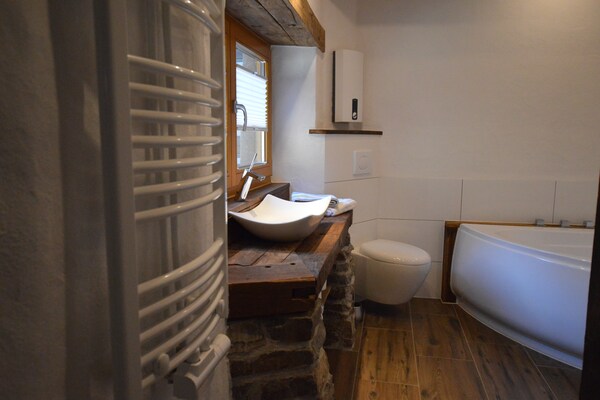 Foto van Wandelroes: Natuur & Charme - Vakantiehuis in Roes - BathRoom