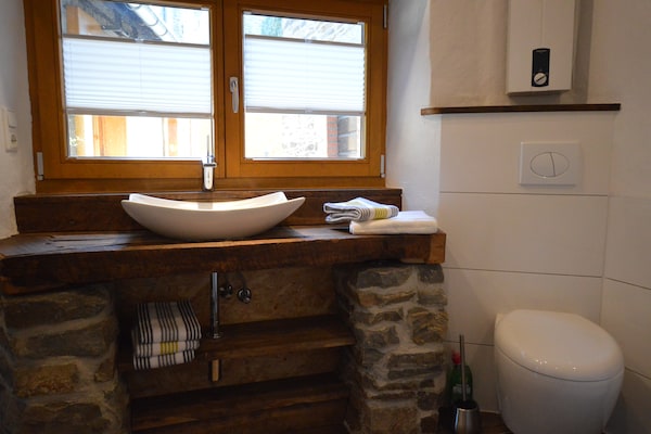 Foto van Wandelroes: Natuur & Charme - Vakantiehuis in Roes - BathRoom