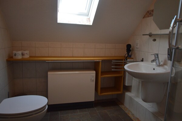 Foto van Vakantiehuis in Bremm bij de wijngaarden - Vakantiehuis in Bremm - BathRoom