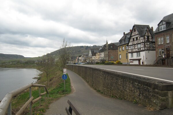 Foto van Vakantiehuis in Bremm bij de wijngaarden - Vakantiehuis in Bremm - AreaSummer1KM