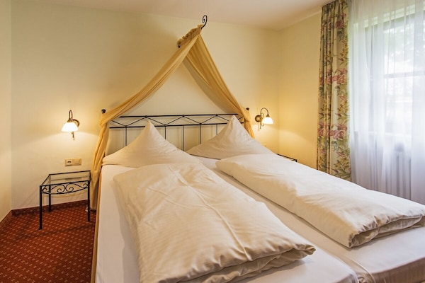Foto van 2-kamerappartement met uitzicht op de bergen - Vakantiehuis in Roßhaupten - Untagged