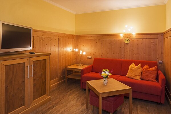 Foto van 2-kamerappartement met uitzicht op de bergen - Vakantiehuis in Roßhaupten - Untagged