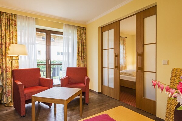 Foto van 2-kamerappartement met uitzicht op de bergen - Vakantiehuis in Roßhaupten - Untagged