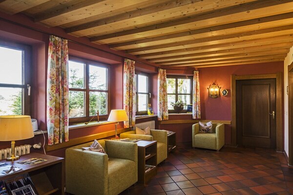 Foto van 2-kamerappartement met uitzicht op de bergen - Vakantiehuis in Roßhaupten - Untagged