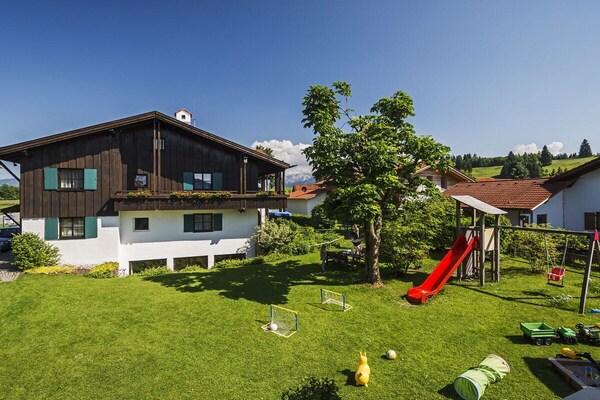 Foto van 2-kamerappartement met uitzicht op de bergen - Vakantiehuis in Roßhaupten - Untagged