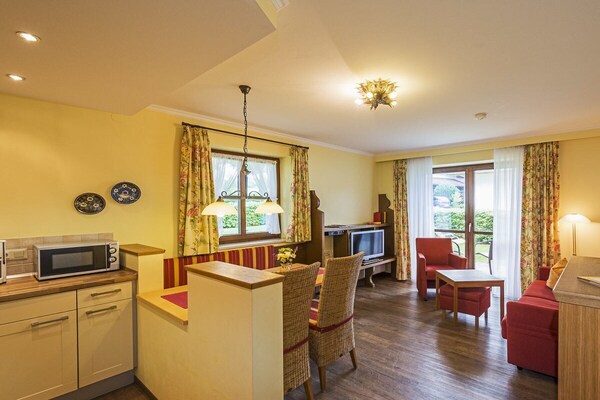 Foto van 2-kamerappartement met uitzicht op de bergen - Vakantiehuis in Roßhaupten - Untagged