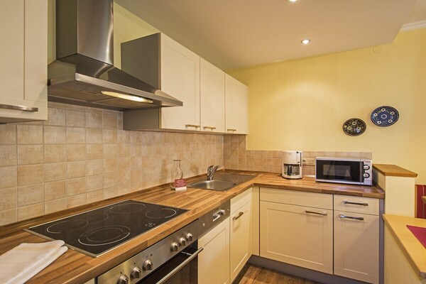 Foto van 2-kamerappartement met uitzicht op de bergen - Vakantiehuis in Roßhaupten - Untagged