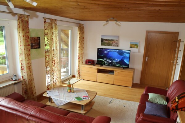 Foto van 2 huizen aan de rand van het bos - Vakantiehuis in Leutenbach - Untagged