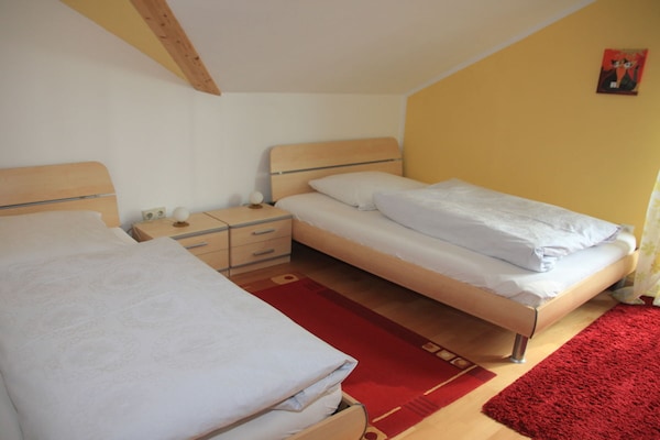 Foto van 2 huizen aan de rand van het bos - Vakantiehuis in Leutenbach - Untagged