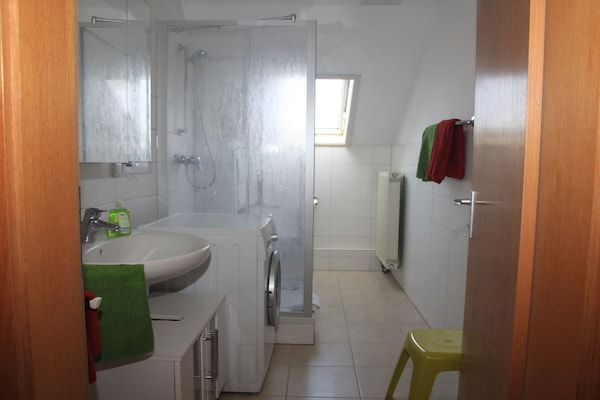 Foto van 2 huizen aan de rand van het bos - Vakantiehuis in Leutenbach - Untagged