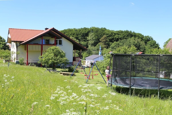 Foto van 2 huizen aan de rand van het bos - Vakantiehuis in Leutenbach - Untagged