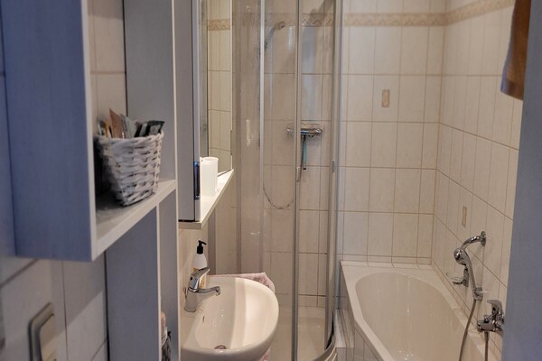 Foto van Ferienwohnung Christina in Friedrichroda - Vakantiehuis in Friedrichroda - BathRoom