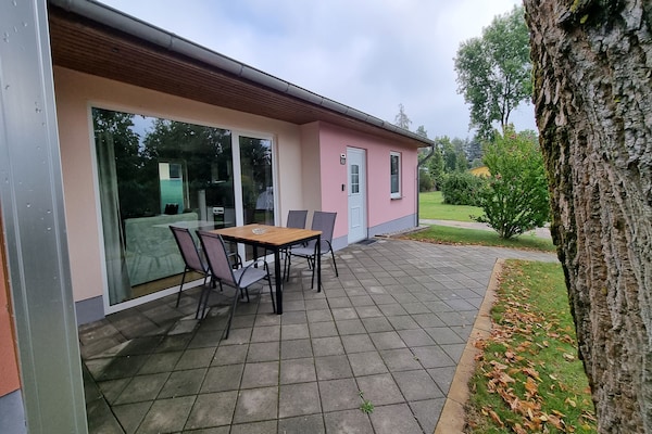 Foto van Rijhuis met terras aan het Groß Labenz-lake - Vakantiehuis in Klein Labenz - TerraceBalcony