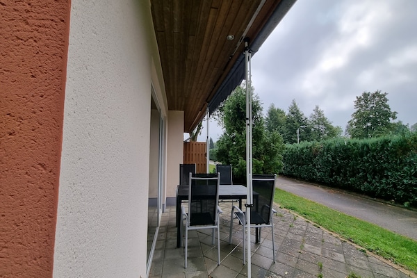 Foto van Rijhuis met terras aan het Groß Labenz-lake - Vakantiehuis in Klein Labenz - TerraceBalcony