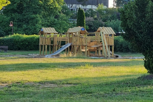 Foto van Rijhuis met terras aan het Groß Labenz-lake - Vakantiehuis in Klein Labenz - GardenSummer