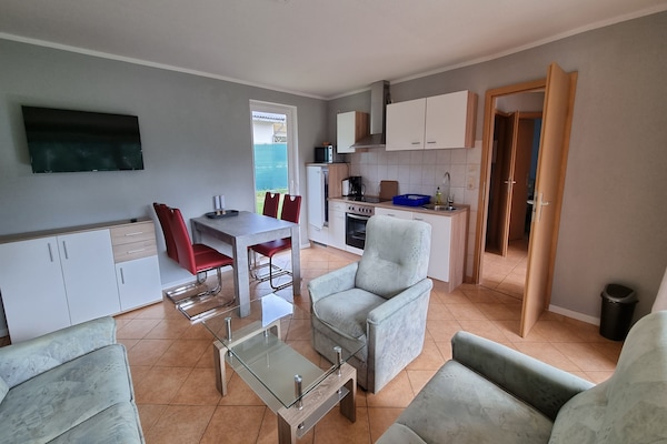 Foto van Rijhuis met terras aan het Groß Labenz-lake - Vakantiehuis in Klein Labenz - LivingRoom