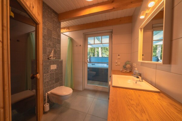 Foto van Vakantiehuis Seewind met sauna aan de Dümmersee - Vakantiehuis in Dümmer - BathRoom