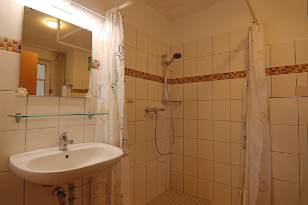 Foto van Rijtjeshuis Dünenwaldhaus in Trassenheide - Vakantiehuis in Trassenheide - BathRoom