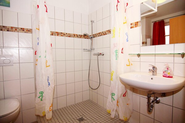 Foto van Rijtjeshuis Dünenwaldhaus in Trassenheide - Vakantiehuis in Trassenheide - BathRoom