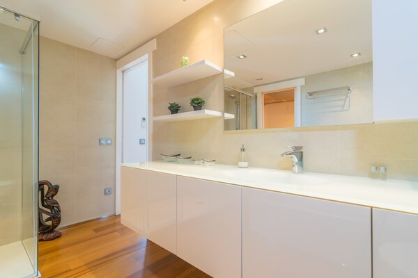 Foto van Zonnig appartement aan de haven - Vakantiehuis in Portocolom, Illes Balears - ExteriorSummer